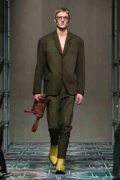 Look 47